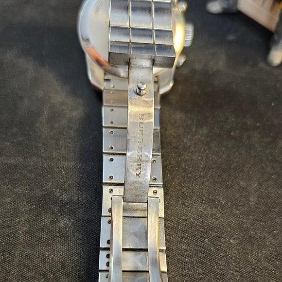 Vintage Men's Burberry Stainless Watch, BU7303, EKD insignia, authentic, used - Picture 13 of 16